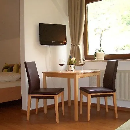 Pensionat Gaestehaus Weberskirch 3*